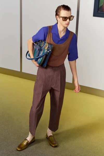 Look 11